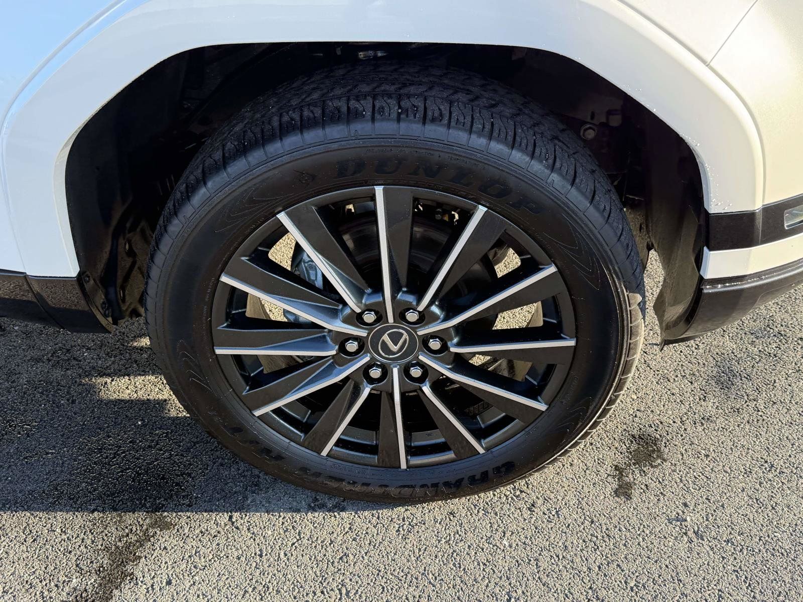 Used 2025 Lexus GX 550 w/ Accessory Package (2T) AWD/4WD image 7