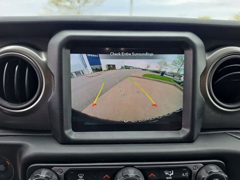 Used 2023 Jeep Wrangler Unlimited w/ 8.4" Radio Group AWD/4WD image 19
