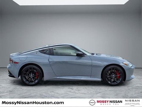Certified 2024 Nissan Z Performance w/ Floor Mat Package image 8