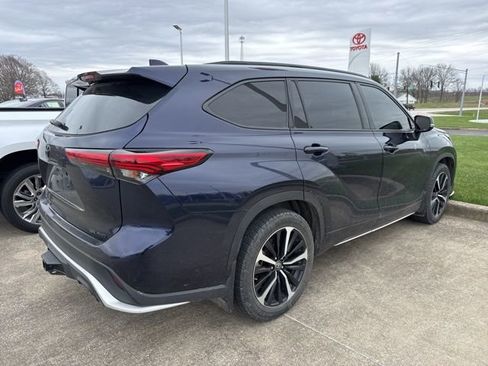 Used 2022 Toyota Highlander XSE image 8