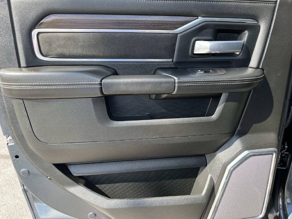 Used 2025 RAM 2500 Laramie AWD/4WD image 16