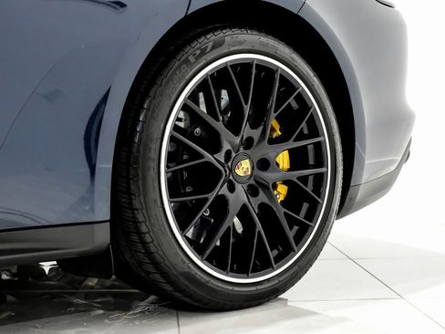 Used 2022 Porsche Panamera Turbo S image 51
