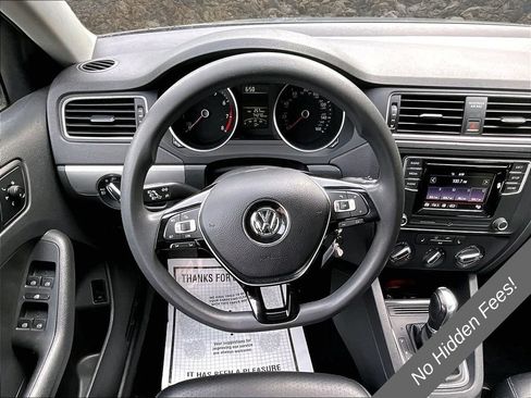 Used 2018 Volkswagen Jetta Wolfsburg Edition FWD image 5