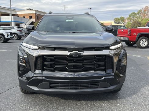 New 2026 Chevrolet Equinox ACTIV image 2