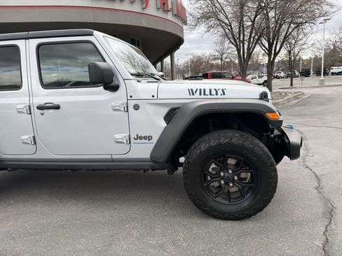 Used 2024 Jeep Wrangler Willys image 14