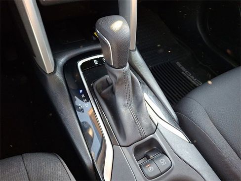 Certified 2023 Toyota Corolla Cross LE image 14