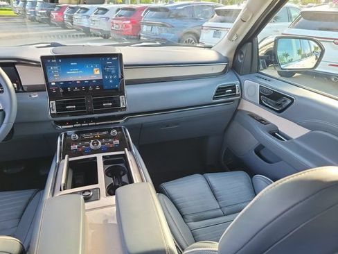 Certified 2022 Lincoln Navigator L Black Label AWD/4WD image 23