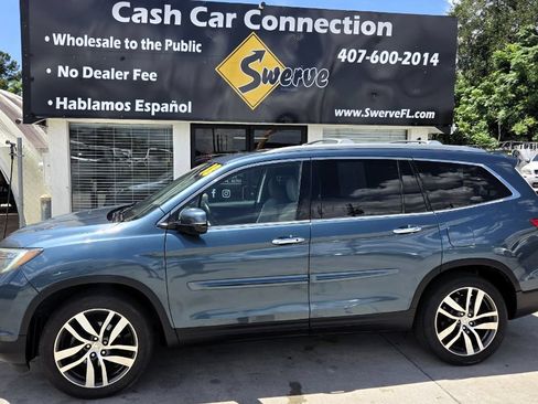 Used 2018 Honda Pilot Touring image 10