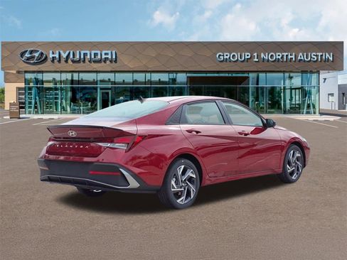 New 2025 Hyundai Elantra Sport image 5