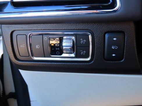 Used 2022 Lincoln Navigator L Black Label image 26