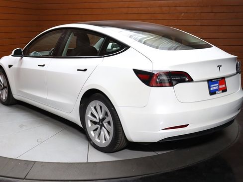 Used 2023 Tesla Model 3 Standard Range image 10