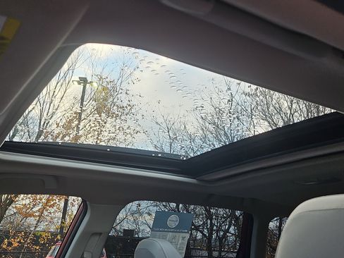 Used 2021 Subaru Forester Premium image 8