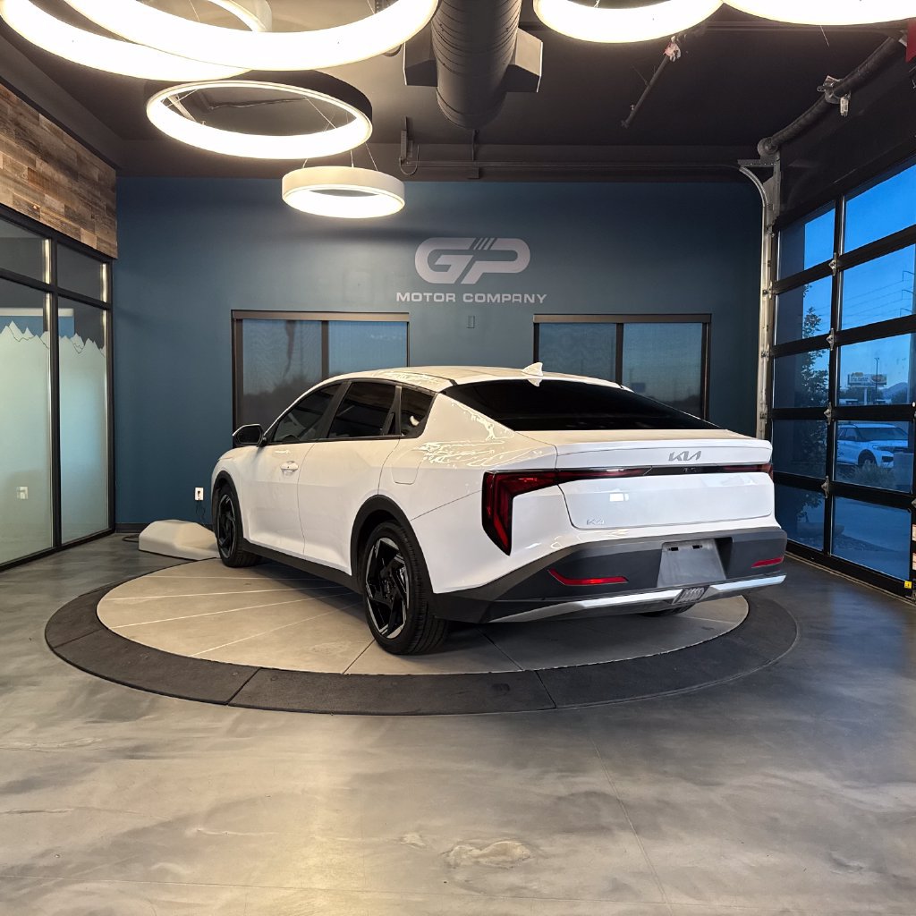 Used 2025 Kia K4 EX FWD image 5