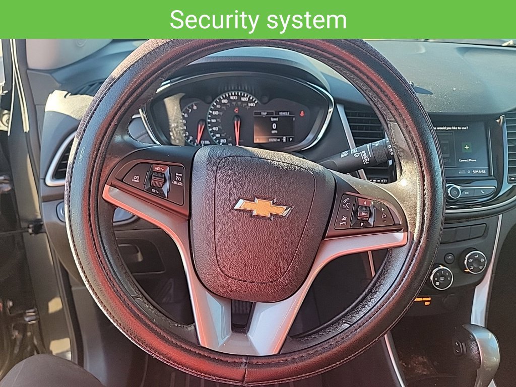 Used 2020 Chevrolet Trax LT w/ Sun & Sound Package FWD image 28