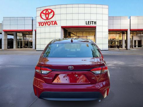 Used 2025 Toyota Corolla LE w/ Convenience Package image 6