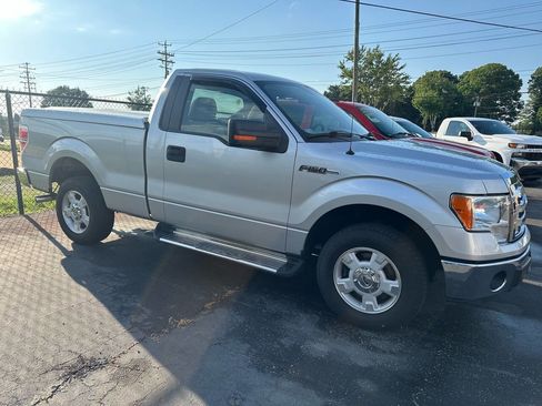 Used 2010 Ford F150 XLT RWD image 2