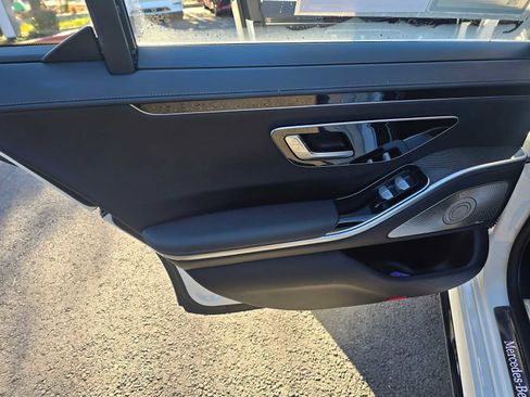 Certified 2022 Mercedes-Benz S 500 4MATIC image 20