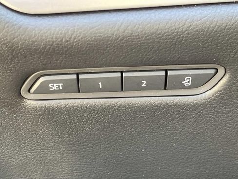 Used 2021 Cadillac XT5 Sportv w/ LPO, Floor Liner Package AWD/4WD image 31