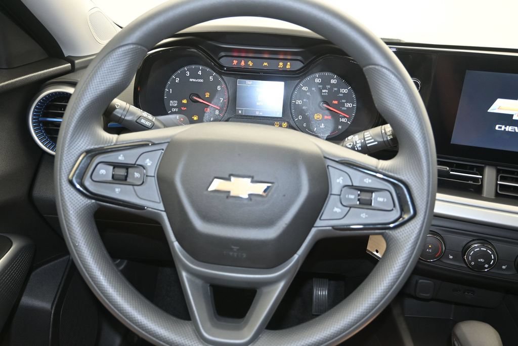 New 2026 Chevrolet Trax LS w/ LS Convenience Package FWD image 13