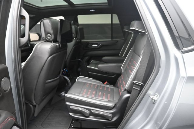 Used 2025 GMC Yukon AT4 Ultimate w/ LPO, Floor Liner Package AWD/4WD image 21