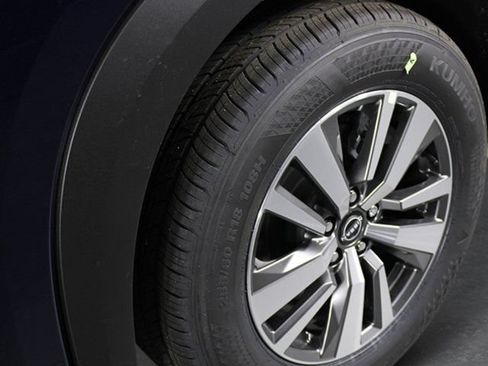 New 2026 Nissan Pathfinder SL FWD image 9