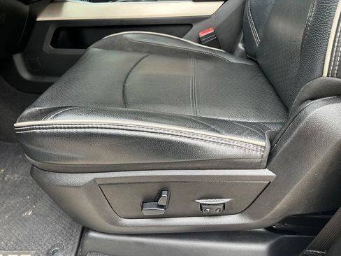 Used 2019 RAM 3500 Laramie RWD image 24