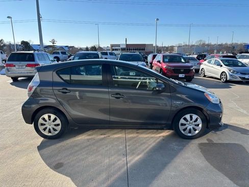 Used 2012 Toyota Prius C Three image 4