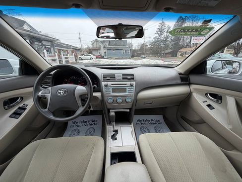 Used 2009 Toyota Camry LE image 14