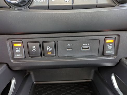 Used 2022 Nissan Frontier SV image 22