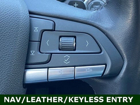 Used 2022 Cadillac XT4 Premium Luxury w/ Enhanced Visibility Package image 26