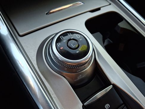 Certified 2022 Ford Explorer Platinum w/ Equipment Group 601A image 15