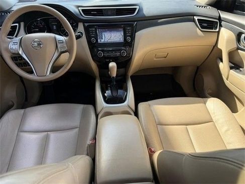 Used 2015 Nissan Rogue SL w/ SL Premium Package image 12