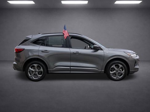 Used 2024 Ford Escape ST-Line image 3