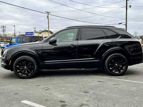 Used 2017 Bentley Bentayga image 7