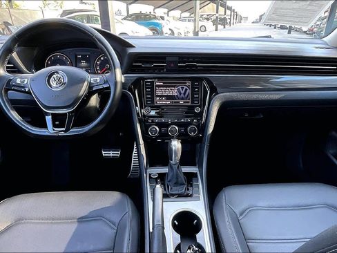 Used 2020 Volkswagen Passat 2.0T R-Line image 16
