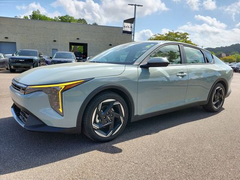 Used 2025 Kia K4 EX FWD image 18