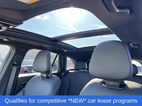 Certified 2025 Mercedes-Benz GLC 300 image 23