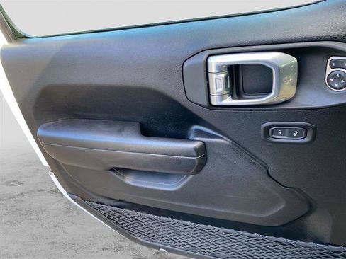 Used 2021 Jeep Wrangler Sport S image 22