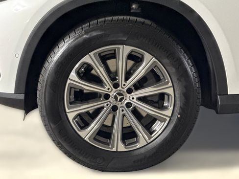 Used 2026 Mercedes-Benz GLC 300 4MATIC image 11