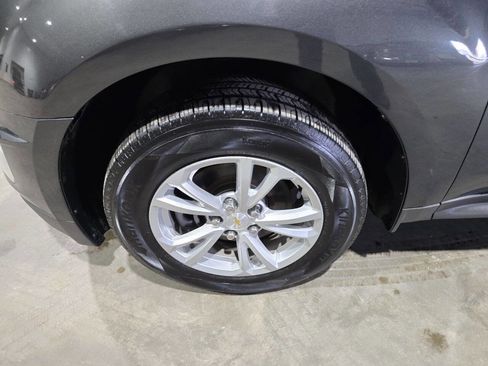 Used 2017 Chevrolet Equinox LT w/ Convenience Package image 22