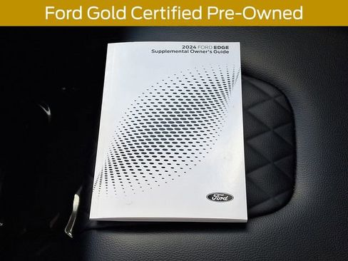 Used 2024 Ford Edge Titanium image 30