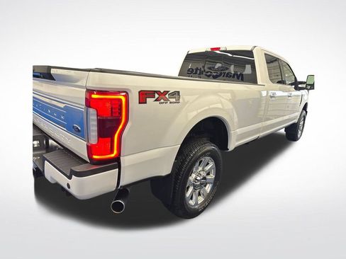 Used 2019 Ford F350 Platinum w/ FX4 Off-Road Package AWD/4WD image 5