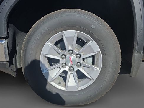 Used 2026 GMC Sierra 1500 SLE image 15