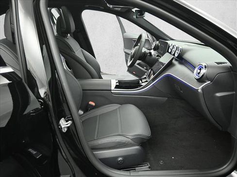 Certified 2025 Mercedes-Benz C 300 4MATIC Sedan image 28