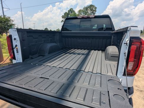 New 2026 GMC Sierra 1500 AT4 w/ Technology Package AWD/4WD image 3
