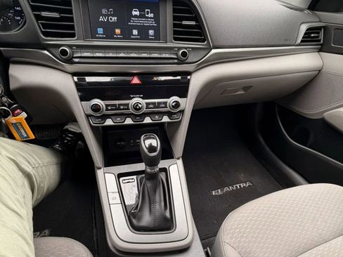Used 2020 Hyundai Elantra SEL FWD image 8