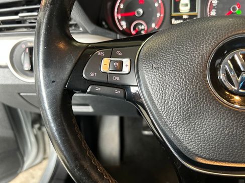 Used 2020 Volkswagen Passat 2.0T SE image 19