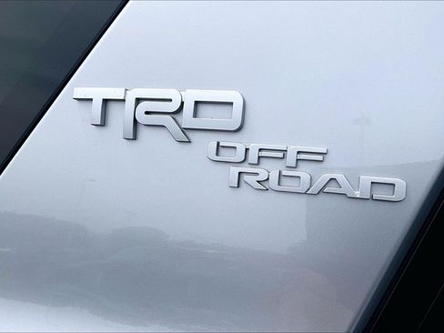 Used 2023 Toyota 4Runner TRD Off-Road Premium AWD/4WD image 8