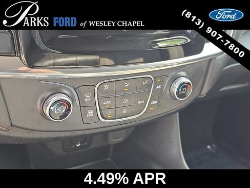 Used 2019 Chevrolet Traverse LT FWD image 23