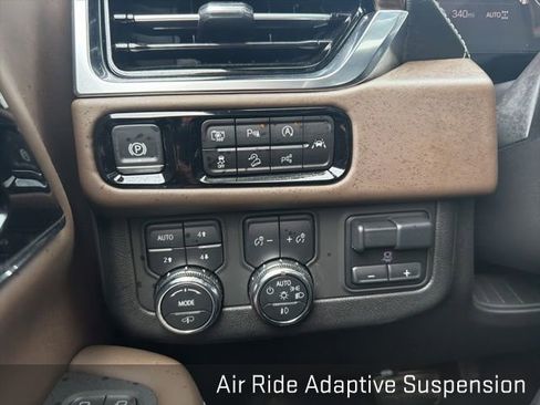 Used 2025 GMC Yukon Denali Ultimate image 45